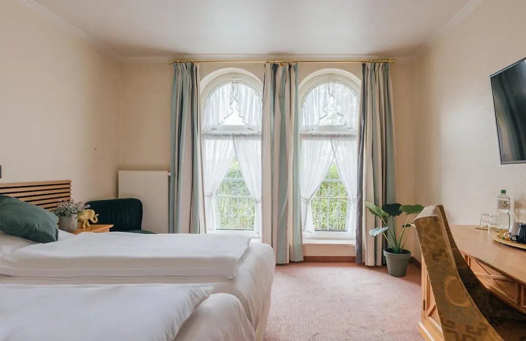 Hotel Thesdorfer Hof-1